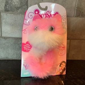 Pomsies Lovable Wearable Pom-Pom Pet Pink New